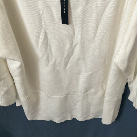 Tahari: Lace & embroidered sleeve Knit compression/natural stretch- Sweater- 3XL - Picture 10 of 16
